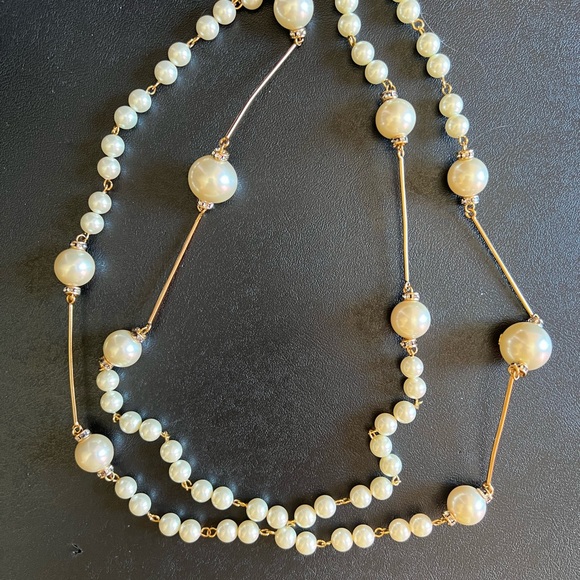 Chanel Vintage Pearls 2001 P Long Strand Strassed Details Pristine - Picture 2 of 11